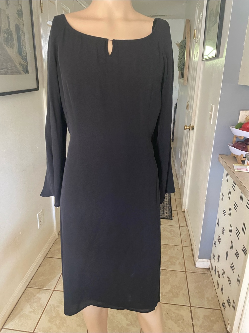 Finity Black Long-Sleeve Scoop Neck Keyhole Dress